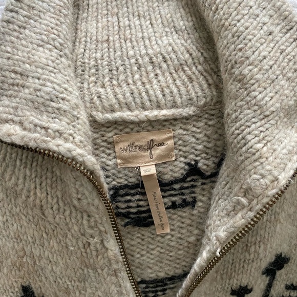 Wilfred Sweater - Picture 3 of 3